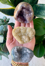 Load image into Gallery viewer, Amethyst Druzy Palm Stone