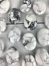 Load image into Gallery viewer, Howlite Palm Stones